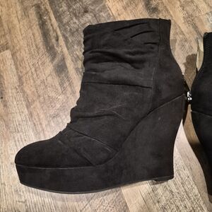 Nine West Black Suede Wedge Boots